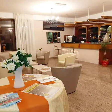 Ulliri Hotel & Skanderbeg Ristorante Pizzeria San Costantino Albanese