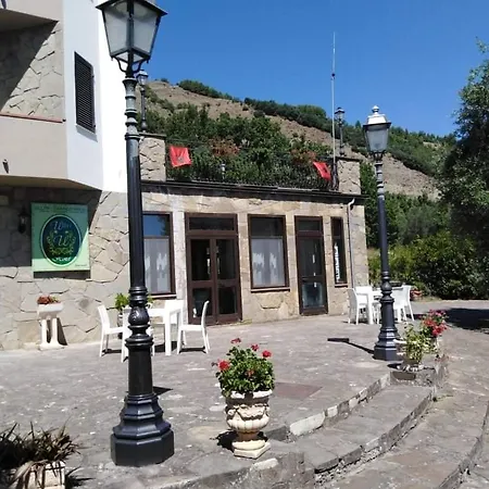 Hotel Ulliri Hotel & Skanderbeg Ristorante Pizzeria