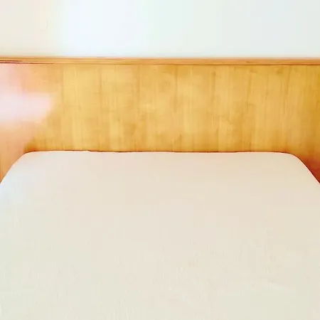 Ulliri Hotel & Skanderbeg Ristorante Pizzeria Hotel *