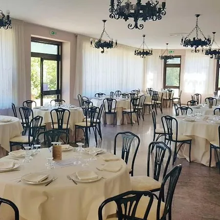 Ulliri Hotel & Skanderbeg Ristorante Pizzeria * San Costantino Albanese