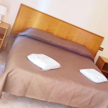 Ulliri Hotel & Skanderbeg Ristorante Pizzeria * San Costantino Albanese