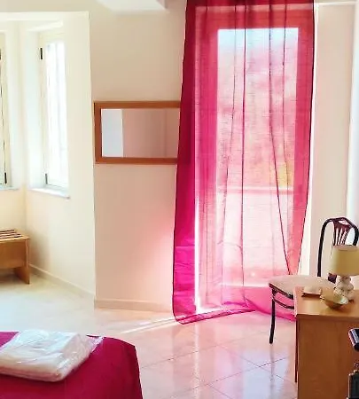 Hotel Ulliri Hotel & Skanderbeg Ristorante Pizzeria