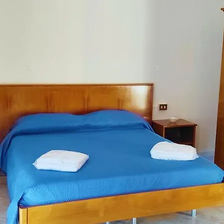 Ulliri Hotel & Skanderbeg Ristorante Pizzeria * San Costantino Albanese
